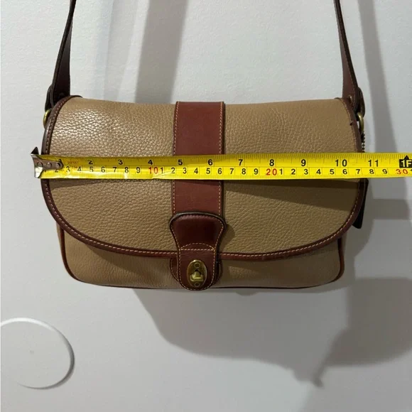 Coach Vintage Sheridan Mayfield Beige Brown Saddle‎ Leather Shoulder Bag 4225 K